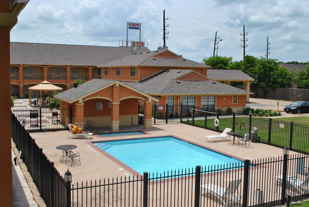 Executive Inn Brookshire Buitenkant foto